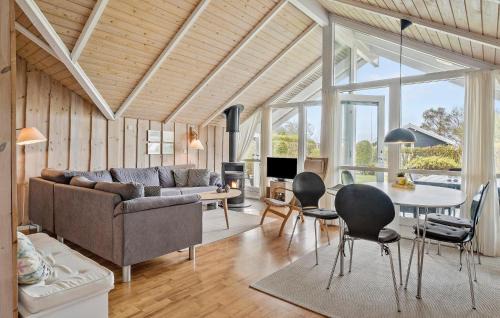 Høruphav House | Beautiful Home In Sydals With Kitchen
