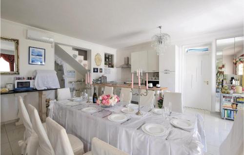 Tortora Marina House | Beautiful Home In Tortora Praia A Mare