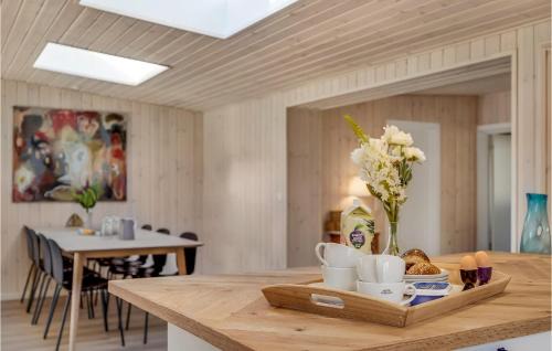 Vejby House | Beautiful Home In Vejby With Kitchen