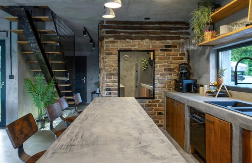 Petrinja House | Beautiful home in Vurot with WiFi