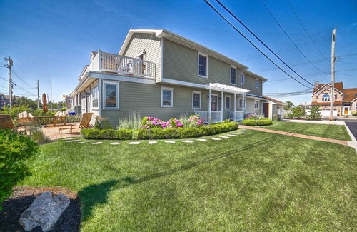 Mantoloking House | Beautiful Home just steps from private beach