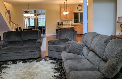 Alpine Lake House | Beautiful home within walking distance to lake!