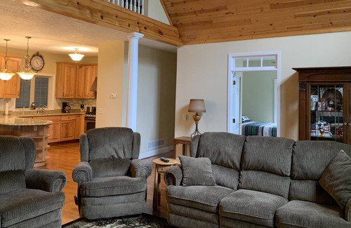 Alpine Lake House | Beautiful home within walking distance to lake!
