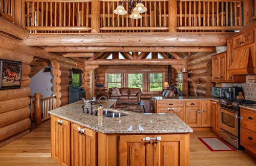 Town of Dover House | Beautiful Horse Farm