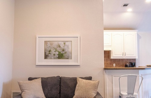 Keller House | Beautiful House! Grateful host who delights in ensuring you have a great stay!