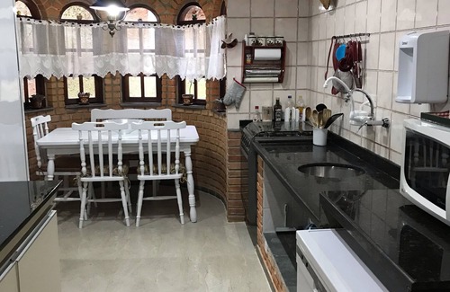 Ibiuna House | Beautiful house in gated community with 300MB Wi-Fi and private pool