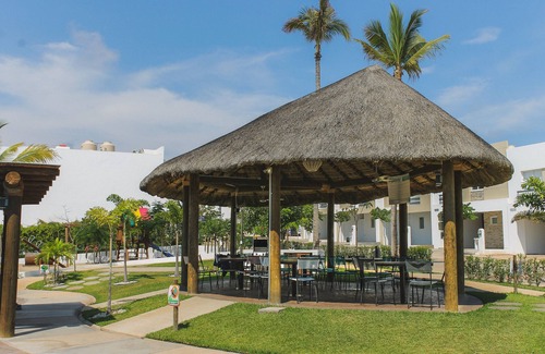 Cerritos House | Beautiful house in private condo near to the beach
