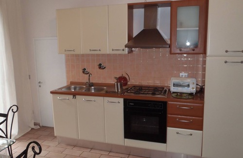 Livorno Apartment | beautiful house near the sea with garden, comfortable room residential area