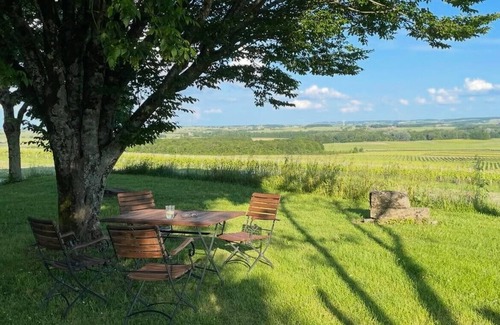 Saint-Fort-sur-Gironde House | Beautiful house with pool and large garden with stunning views
