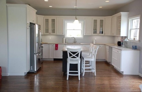 Culloden Shores House | Beautiful House with Private Beach Access - Rental Registry Cert #23-1,120