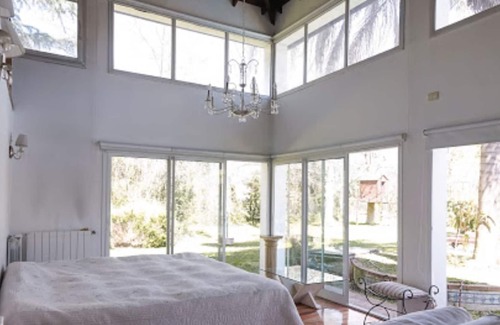 Pilar Centro House | Beautiful house y Pilar Country. Near Austral Hospital. Pool. Sauna, jacuzzi.