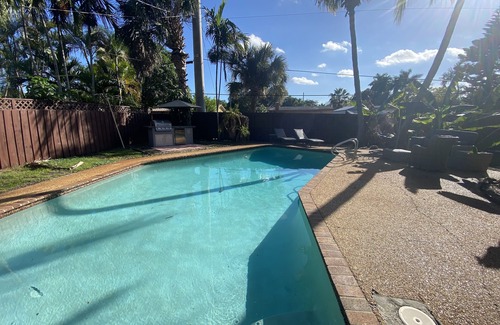 North Central Hollywood House | Beautiful Huge 3/2 w. Pool Near Miami Ft Laud