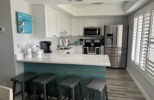 Fort Pierce Condo | Beautiful island escape in beach community