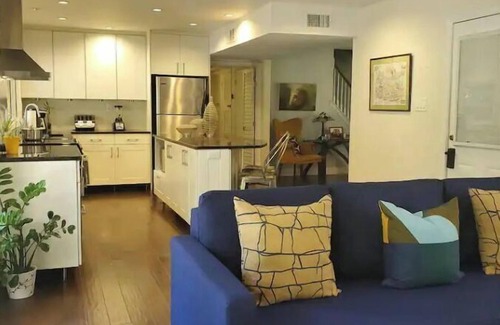 Talahi Island House | Beautiful Island Home with hot tub