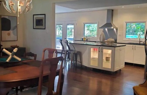 Talahi Island House | Beautiful Island Home with hot tub