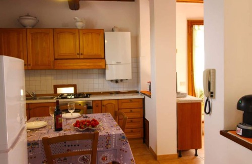Pieve di Chio Apartment | Beautiful apartment for 4 people with private pool, WIFI, TV and pets allowed