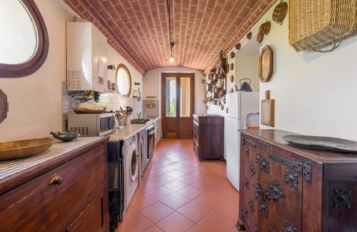 Castiglione del Lago Villa | Beautiful private villa for 14 guests with private pool, WIFI, TV and patio, close to Montepulci.