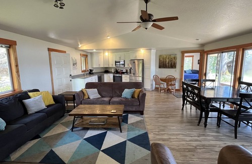 Silver Creek House | Beautiful Lake Front Home on Acre with Hot Tub & Private Dock