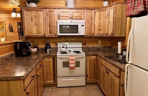 Pittsburg Cabin | Beautiful Lake Front Cabin with Private Dock