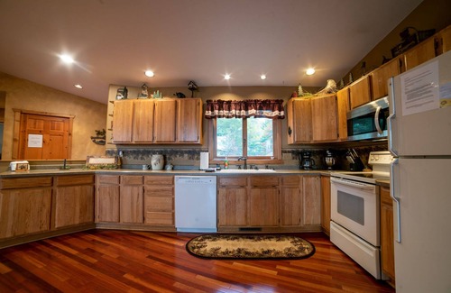 Merrillan House | Beautiful Lake House with sunset views, foosball table, huge yard, private dock!