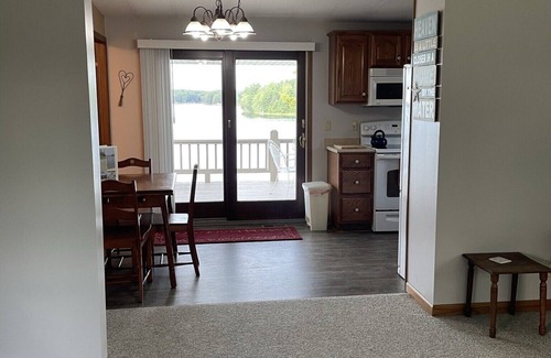 West Branch Cottage | Beautiful Lake Ogemaw