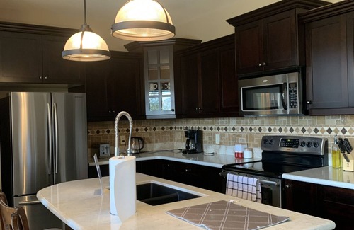 Westshore Estates House | Beautiful lake view home, sleeps 8, pets allowed