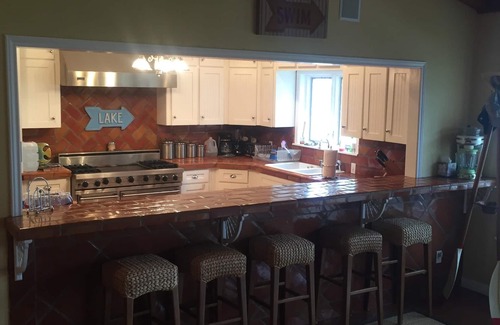 Lake City House | Beautiful Lakefront Home Nestled Upon 5 Acre Tract