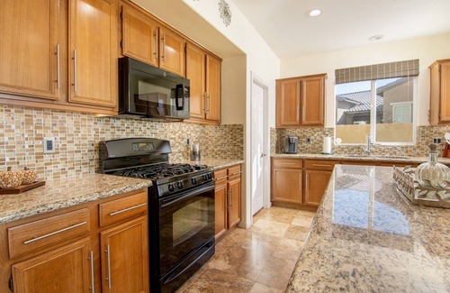 Terra Lago House | Beautiful Lakefront House w/Stunning View, very close to Coachella & Stagecoach