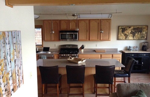 Ridgeway House | Beautiful Lakefront Property Minutes From The Kenai River And Soldotna