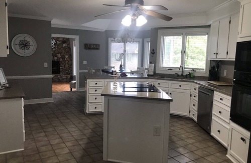 Lake Murray of Richland House | Beautiful Lakehouse W/stunning sunsets private dock, pool, pool table sleeps 12