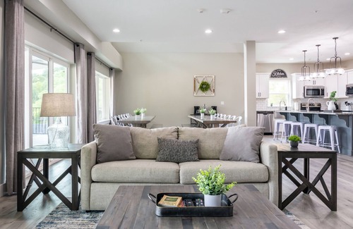 Table Rock House | Beautiful Lakeview 10 Bedrooms-hot tub/fire pit