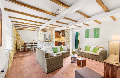 Stifanici House | Beautiful large stone house with pool and garden, near Porec and the sea