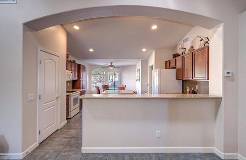 Saddlebrooke House | Beautiful Laredo with Mountain View