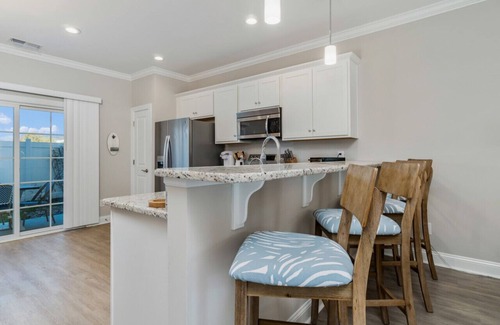 Atlantic Beach Villa | Beautiful Large Townhome Steps to the Beach