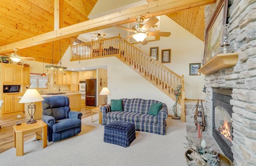 Wyoming House | Beautiful Linwood Lake Home 45 minutes from Minneapolis