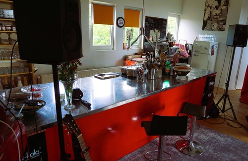 Schenefeld Apartment | Beautiful loft above the rooftops