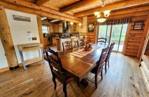 Crested Butte South House | Beautiful log cabin home on the east river! Private hot tub and fishing access!