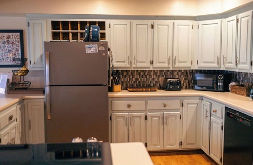 Suttons Bay House | Beautiful Log Cabin on the Bay!