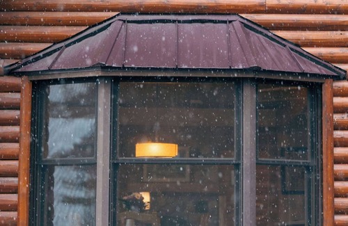 Suttons Bay House | Beautiful Log Cabin on the Bay!