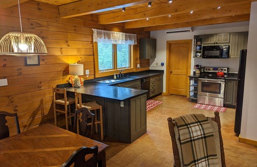Sister Bay House | Beautiful Log Home on 5 acres private beach-steps down the road!