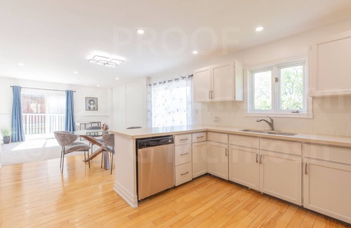Innisfil House | Beautiful Luxurious home minutes to the Beach & Friday Harbour Resort