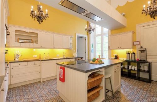 Forrieres House | Beautiful manor house in a park near Rochefort