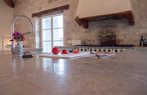 Sauveterre House | Beautiful manor located on a terrain of 33ha.