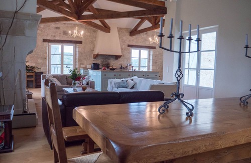 Sauveterre House | Beautiful manor located on a terrain of 33ha.