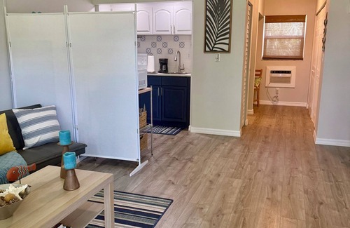 Marco Island Apartment | BEAUTIFUL MARCO ISLAND CONDO MINUTES FROM THE BEACH SPECIAL $75.00/NIGHT