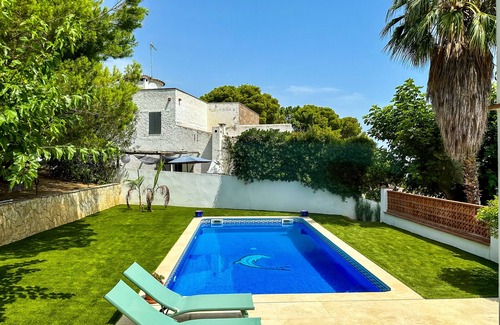 Pals Villa | Beautiful mediterranean villa with swimmingool.