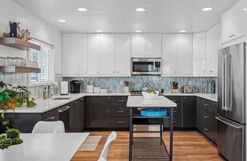 Santa Ana Heights House | Beautiful modern beach house, steps to sand, AC, Bikes, Beach Gear and Parking!