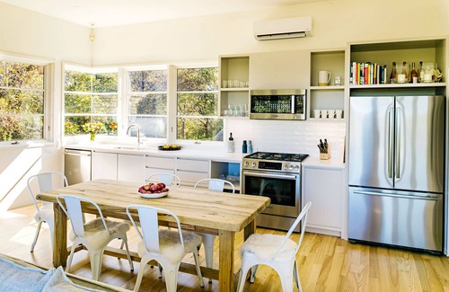 Aquinnah House | Beautiful, Modern Beach Home in Aquinnah With A Spectacular Roof Top Deck.