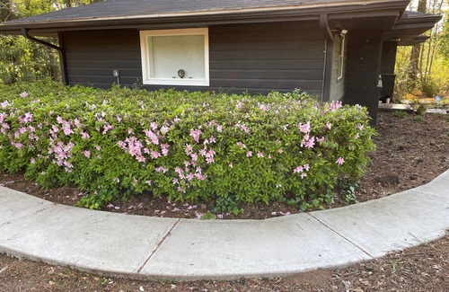 Belvedere Park House | Beautiful modern home minutes from the city, hiking, shopping, and entertainment