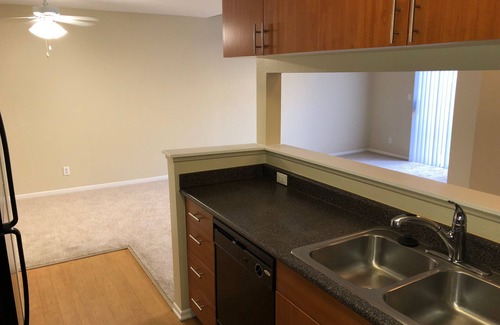 Woodland Hills House | Beautiful Modern 2bd near Warner Center